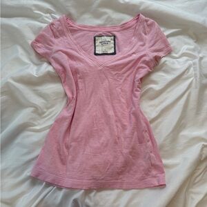 DO NOT BUY SOLD Y2K Abercrombie & Fitch Light Pink V-Neck Tee